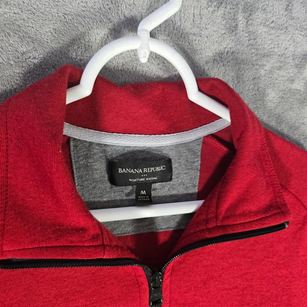 Banana Republic Moisture Wicking Pullover Active Top‎ Red Mens Size M